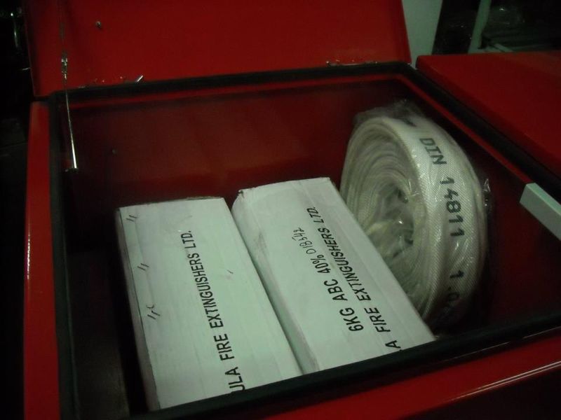Ερμάριο σήραγγας με πυροσβεστήρες 6kg και μάνικα